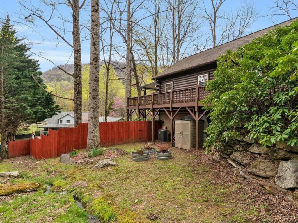 Soco Serene Cabin In The Heart Of Maggie Valley Exterior foto