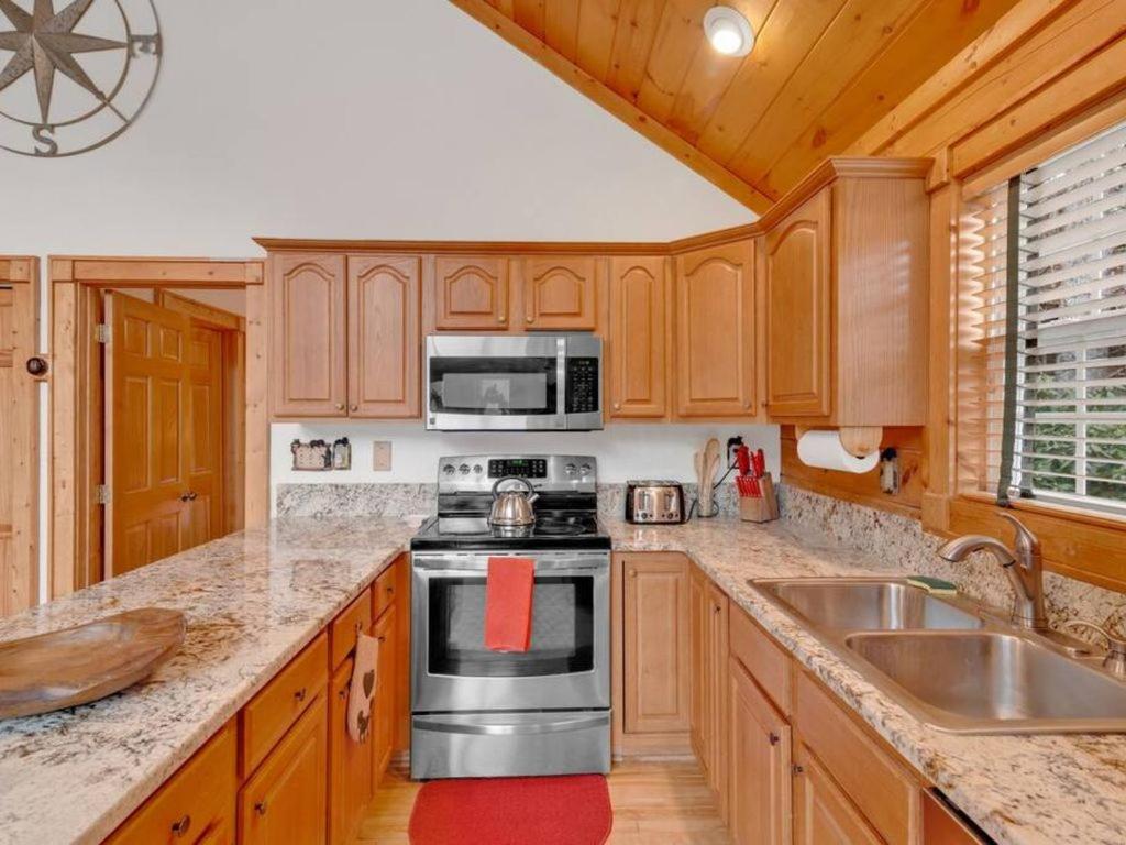 Soco Serene Cabin In The Heart Of Maggie Valley Exterior foto