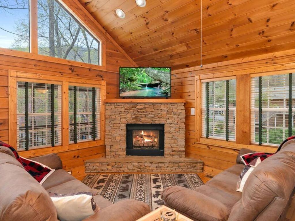 Soco Serene Cabin In The Heart Of Maggie Valley Exterior foto