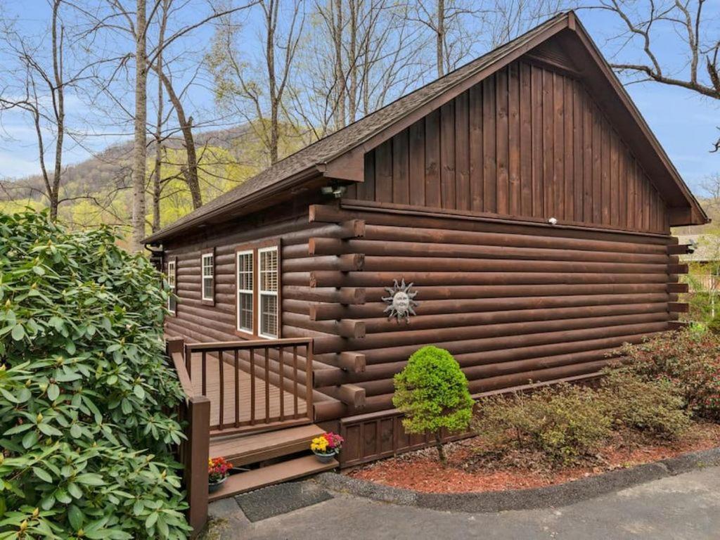 Soco Serene Cabin In The Heart Of Maggie Valley Exterior foto